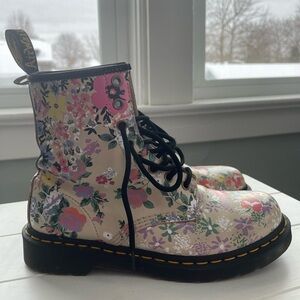 Dr. Martens Floral Combat Boots - Multicolor